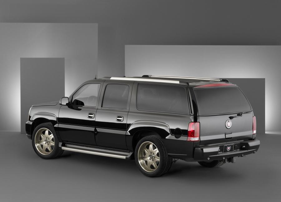  Cadillac Escalade ESV 2003 года  (фото 3 из 9)